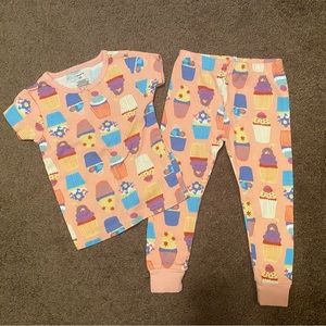 Toddler girl cupcake pattern pjs 2T